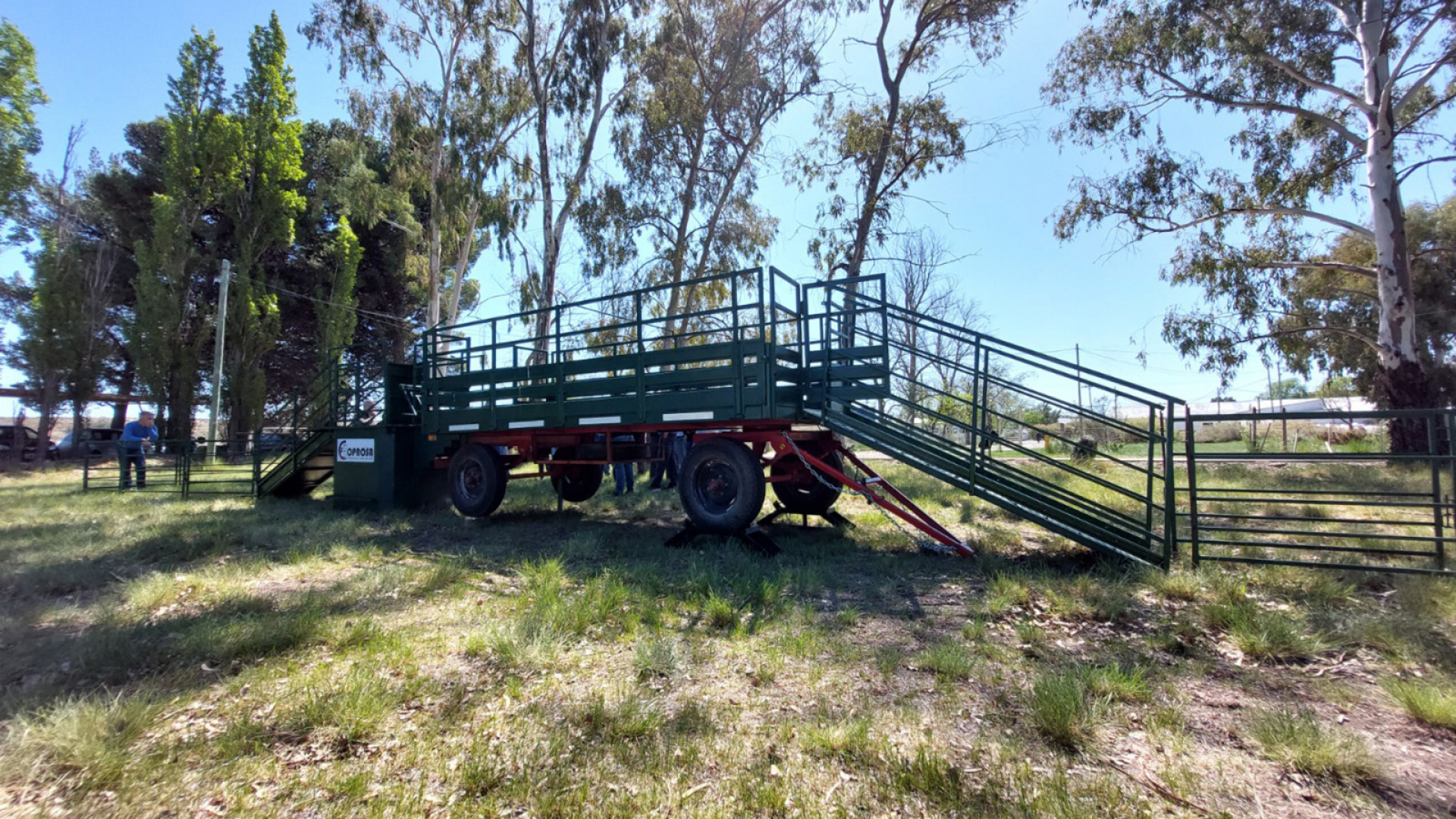 Chubut: Se presentó un nuevo bañadero móvil para fortalecer la sanidad ovina en la meseta