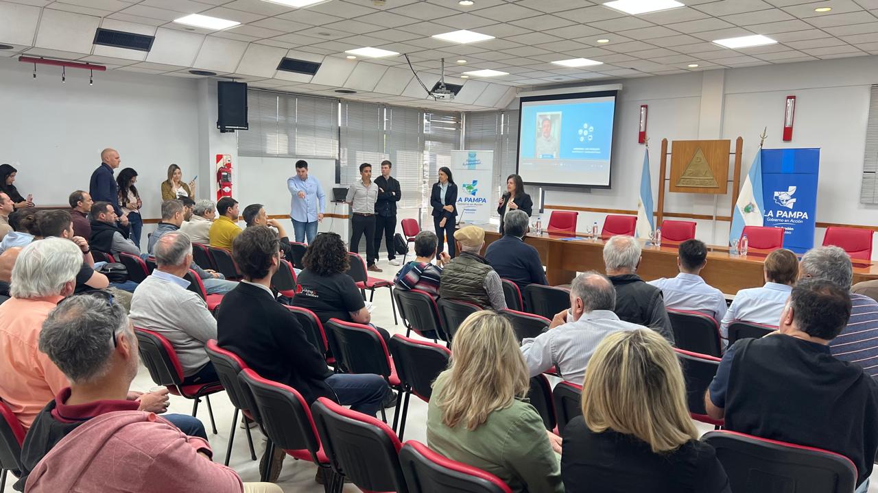 Reunión de trabajo con Empresas del Parque Industrial de Santa Rosa