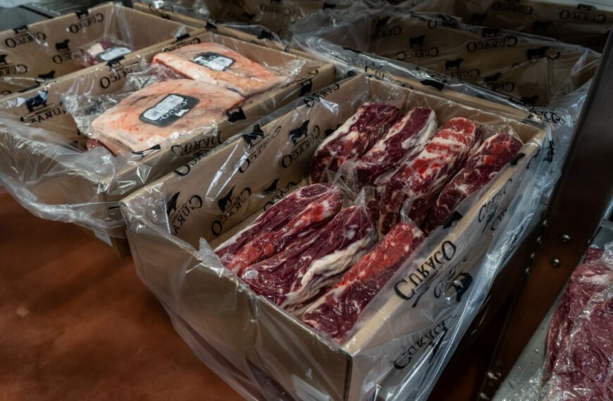 El volumen de carne vacuna deshuesada en cámaras de frío de EE. UU. alcanza el máximo en 12 meses